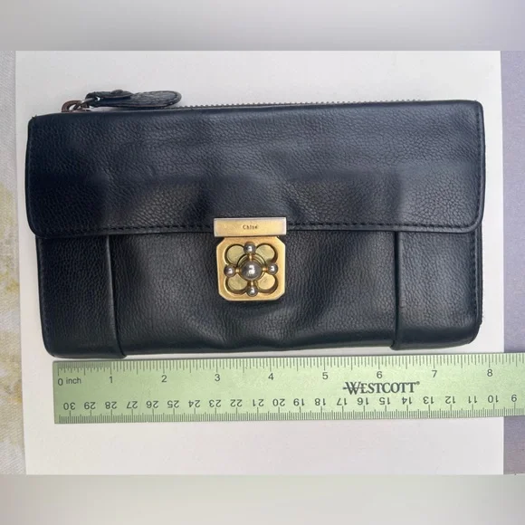 Chloe Elise Long Twist Lock Black and Gold Leather Wallet - Picture 15 of 16